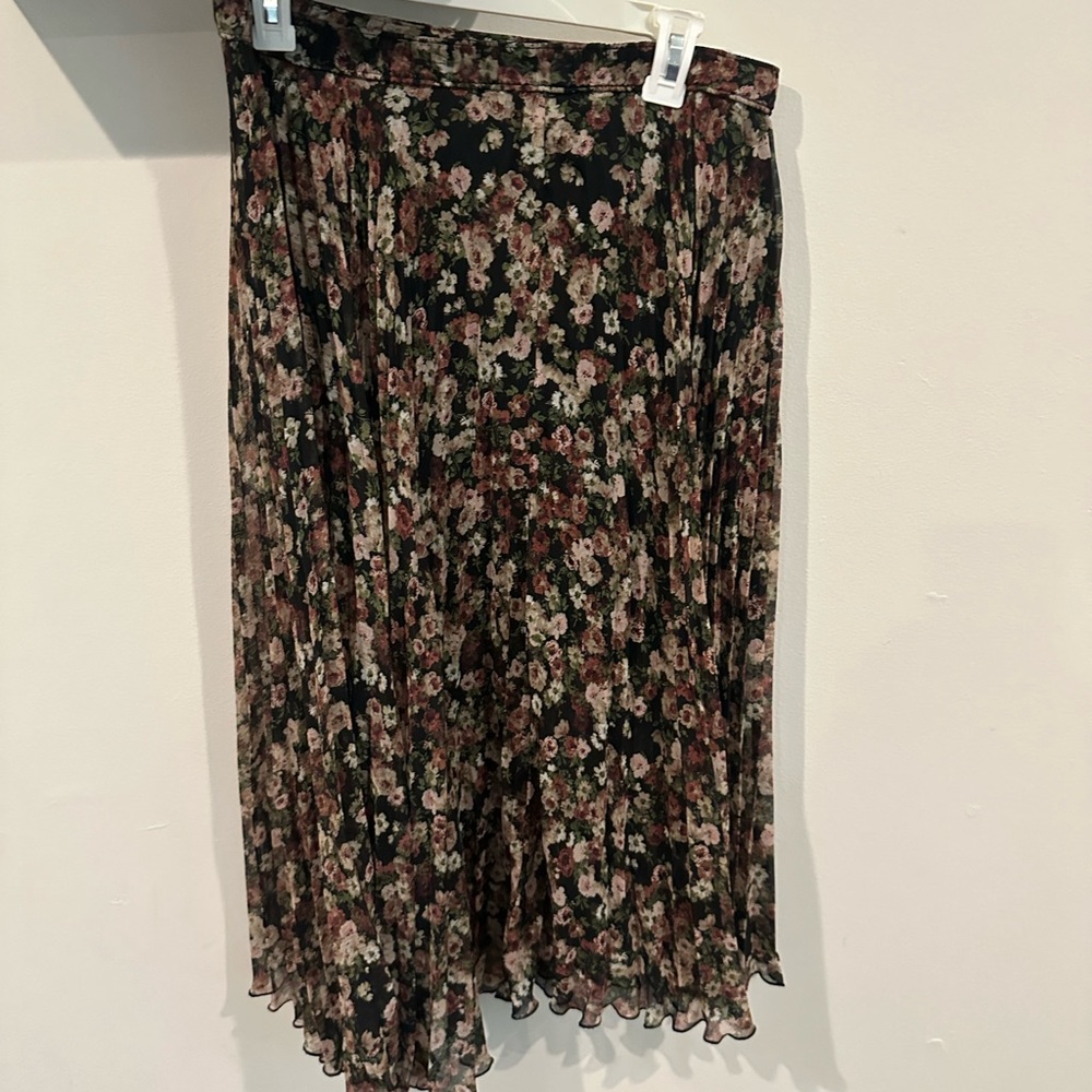 Midi floral skirt